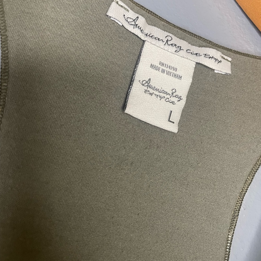 American Rag Tank Top - Picture 2 of 3